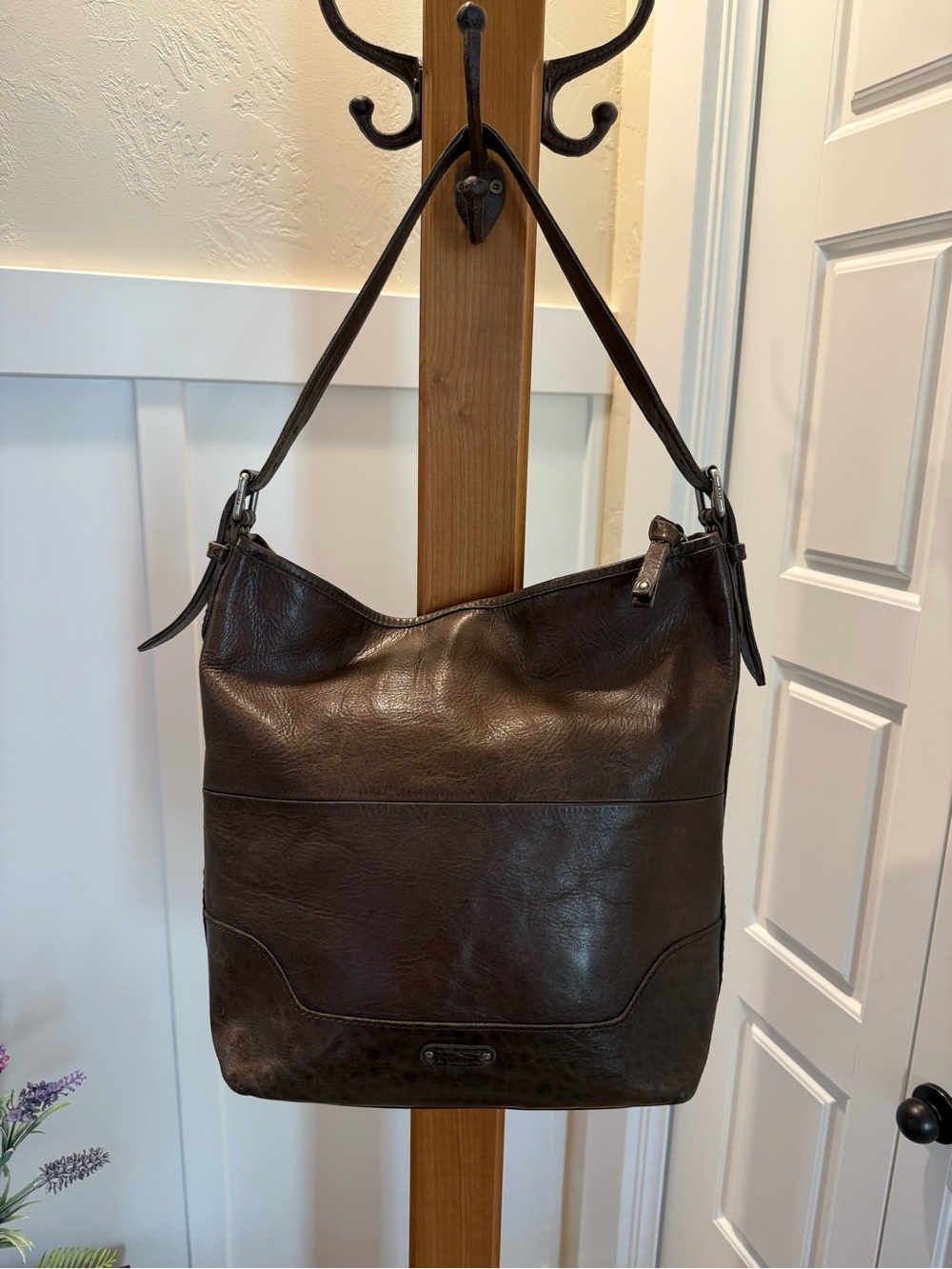 Frye Classic Dark Brown Hobo Leather Shoulder Bag